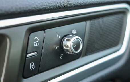 Volkswagen Touareg III, 2011 год, 1 689 000 рублей, 25 фотография