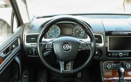 Volkswagen Touareg III, 2011 год, 1 689 000 рублей, 26 фотография