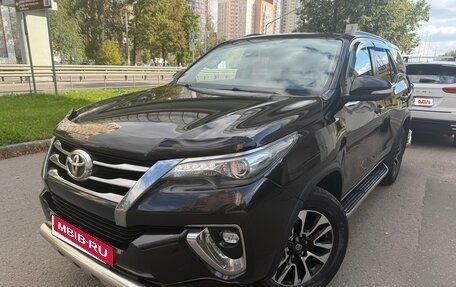 Toyota Fortuner II, 2018 год, 2 999 000 рублей, 4 фотография