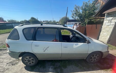 Toyota Ipsum II, 1997 год, 320 000 рублей, 2 фотография