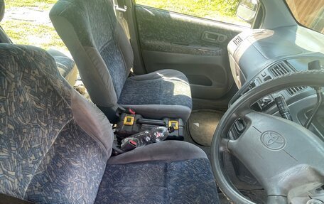 Toyota Ipsum II, 1997 год, 320 000 рублей, 6 фотография