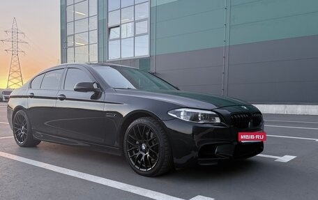 BMW 5 серия, 2016 год, 2 000 000 рублей, 2 фотография