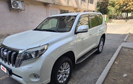 Toyota Land Cruiser Prado 150 рестайлинг 2, 2014 год, 4 500 000 рублей, 2 фотография