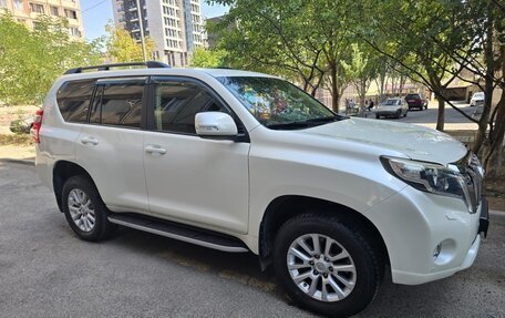 Toyota Land Cruiser Prado 150 рестайлинг 2, 2014 год, 4 500 000 рублей, 3 фотография