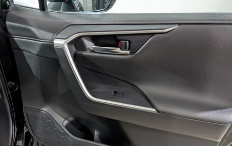 Toyota RAV4, 2019 год, 3 322 500 рублей, 23 фотография