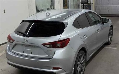Mazda Axela, 2017 год, 950 000 рублей, 3 фотография