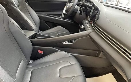 Hyundai Elantra, 2023 год, 1 860 600 рублей, 9 фотография