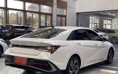 Hyundai Elantra, 2023 год, 1 860 600 рублей, 6 фотография