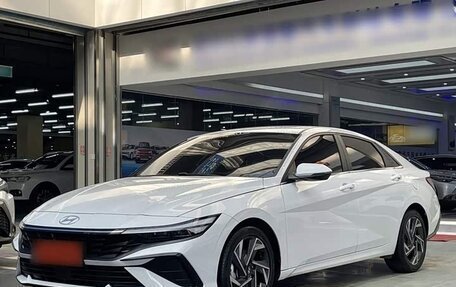 Hyundai Elantra, 2023 год, 1 860 600 рублей, 15 фотография