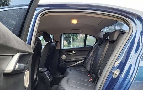BMW 1 серия, 2022 год, 1 420 000 рублей, 12 фотография