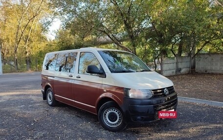 Volkswagen Transporter T5 рестайлинг, 2011 год, 1 300 000 рублей, 2 фотография