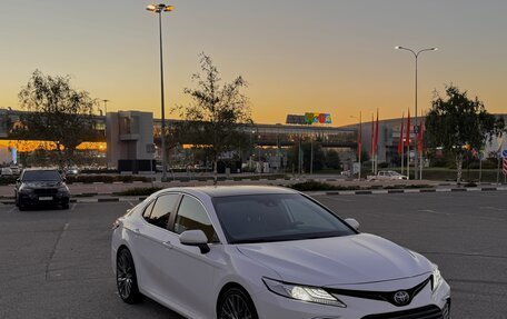 Toyota Camry, 2019 год, 2 350 000 рублей, 3 фотография