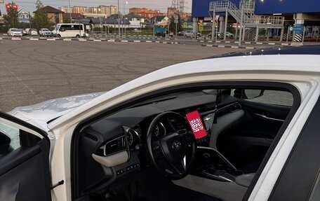 Toyota Camry, 2019 год, 2 350 000 рублей, 6 фотография