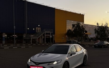 Toyota Camry, 2019 год, 2 350 000 рублей, 14 фотография
