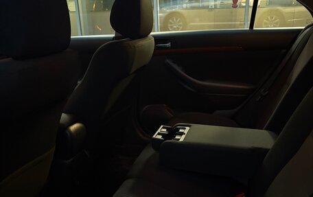 Toyota Avensis III рестайлинг, 2008 год, 840 000 рублей, 26 фотография