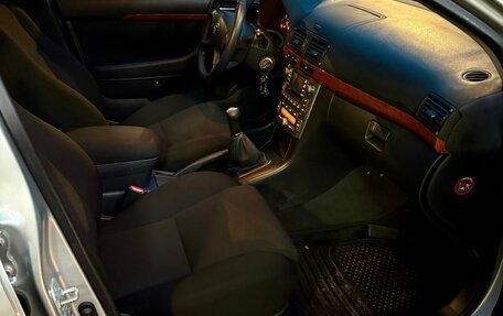 Toyota Avensis III рестайлинг, 2008 год, 840 000 рублей, 24 фотография