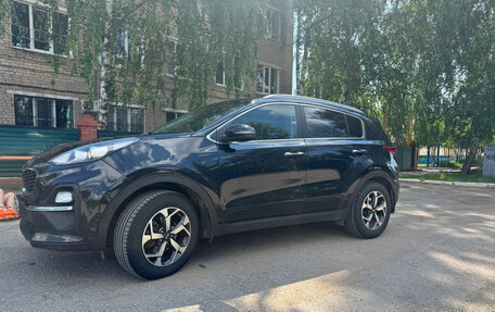 KIA Sportage IV рестайлинг, 2021 год, 1 800 000 рублей, 7 фотография