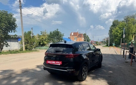 KIA Sportage IV рестайлинг, 2021 год, 1 800 000 рублей, 8 фотография