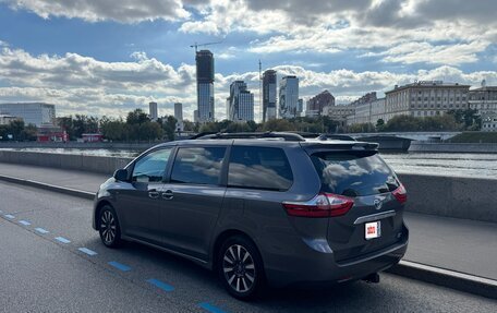 Toyota Sienna III, 2018 год, 3 699 000 рублей, 7 фотография
