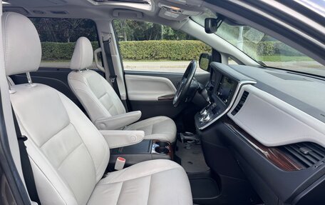 Toyota Sienna III, 2018 год, 3 699 000 рублей, 8 фотография