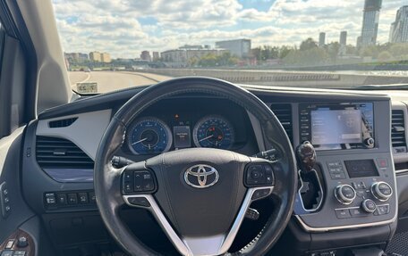 Toyota Sienna III, 2018 год, 3 699 000 рублей, 13 фотография