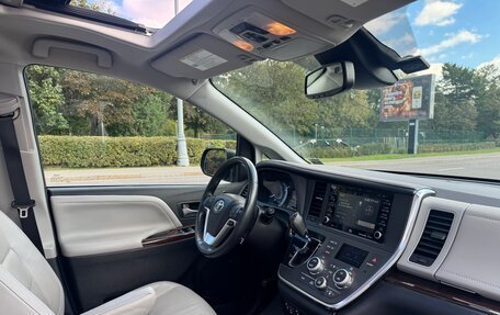 Toyota Sienna III, 2018 год, 3 699 000 рублей, 10 фотография