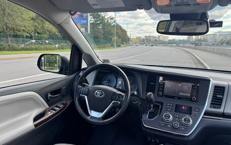 Toyota Sienna III, 2018 год, 3 699 000 рублей, 11 фотография