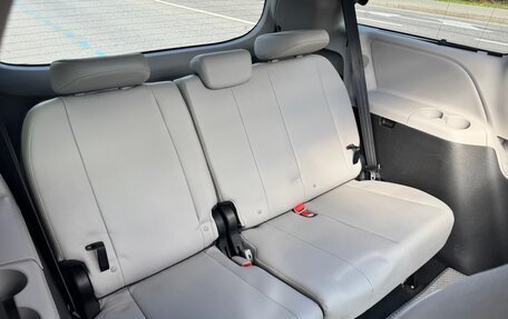 Toyota Sienna III, 2018 год, 3 699 000 рублей, 19 фотография