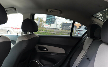 Chevrolet Cruze II, 2010 год, 649 000 рублей, 10 фотография