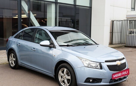 Chevrolet Cruze II, 2010 год, 649 000 рублей, 3 фотография