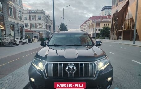 Toyota Land Cruiser Prado 150 рестайлинг 2, 2019 год, 4 300 000 рублей, 2 фотография