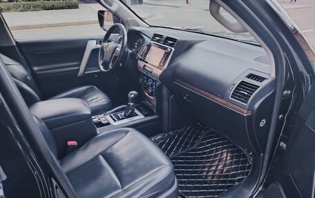 Toyota Land Cruiser Prado 150 рестайлинг 2, 2019 год, 4 300 000 рублей, 16 фотография
