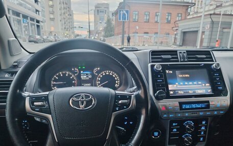 Toyota Land Cruiser Prado 150 рестайлинг 2, 2019 год, 4 300 000 рублей, 22 фотография