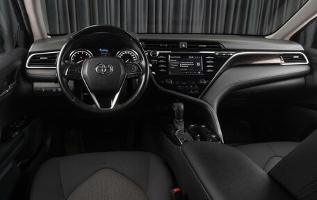 Toyota Camry, 2019 год, 2 849 000 рублей, 6 фотография