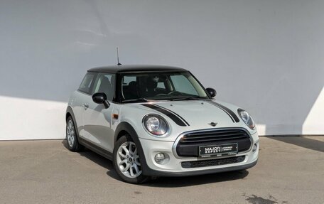 MINI Hatch, 2018 год, 1 850 000 рублей, 2 фотография