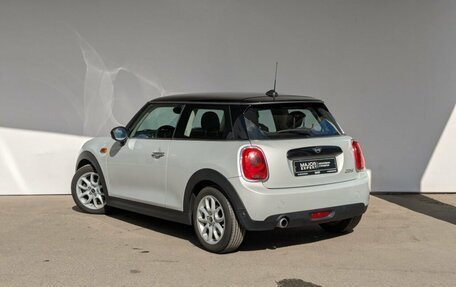 MINI Hatch, 2018 год, 1 850 000 рублей, 9 фотография