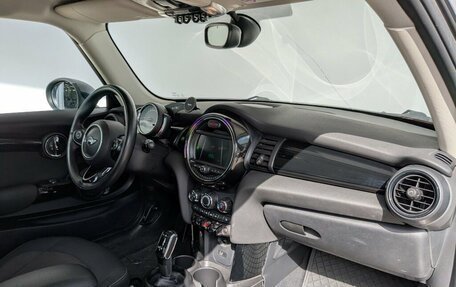 MINI Hatch, 2018 год, 1 850 000 рублей, 22 фотография