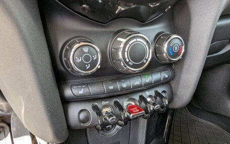 MINI Hatch, 2018 год, 1 850 000 рублей, 11 фотография