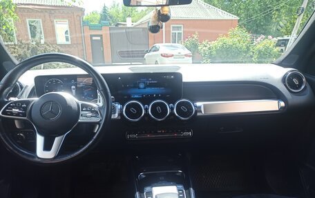 Mercedes-Benz GLB, 2019 год, 3 000 000 рублей, 14 фотография