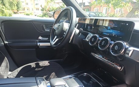 Mercedes-Benz GLB, 2019 год, 3 000 000 рублей, 21 фотография