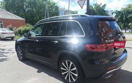 Mercedes-Benz GLB, 2019 год, 3 000 000 рублей, 8 фотография