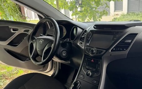 Hyundai Elantra V, 2015 год, 1 300 000 рублей, 6 фотография