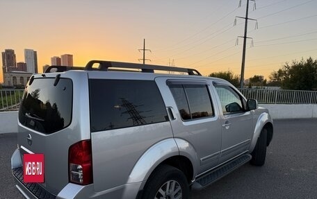Nissan Pathfinder, 2011 год, 1 850 000 рублей, 3 фотография