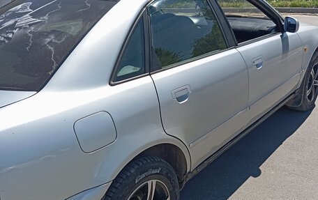 Audi A4, 1998 год, 310 000 рублей, 2 фотография