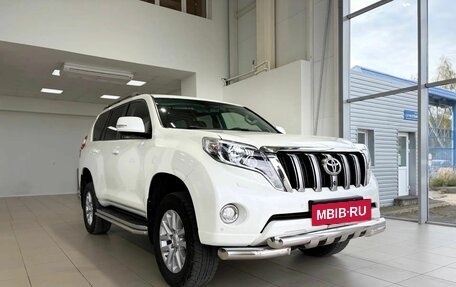 Toyota Land Cruiser Prado 150 рестайлинг 2, 2016 год, 4 070 000 рублей, 3 фотография