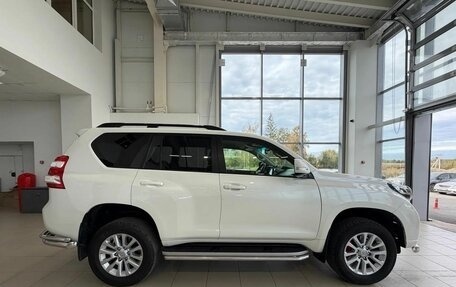 Toyota Land Cruiser Prado 150 рестайлинг 2, 2016 год, 4 070 000 рублей, 4 фотография