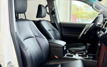 Toyota Land Cruiser Prado 150 рестайлинг 2, 2016 год, 4 070 000 рублей, 17 фотография