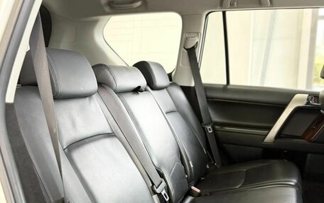 Toyota Land Cruiser Prado 150 рестайлинг 2, 2016 год, 4 070 000 рублей, 18 фотография