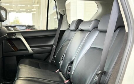 Toyota Land Cruiser Prado 150 рестайлинг 2, 2016 год, 4 070 000 рублей, 19 фотография