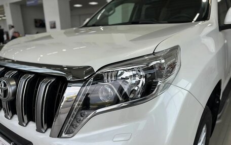 Toyota Land Cruiser Prado 150 рестайлинг 2, 2016 год, 4 070 000 рублей, 13 фотография